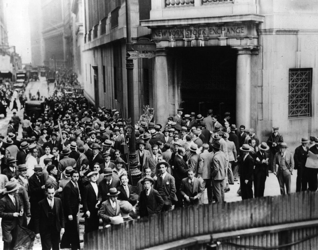 The crowds on Wall Street, New York, after the stock exchange crashed.<br/>